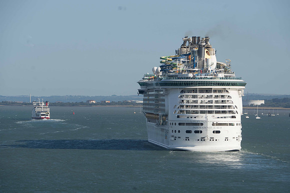 Independence of the Seas leaving Southampton