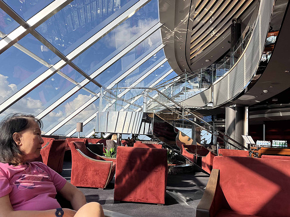 yacht club lounge