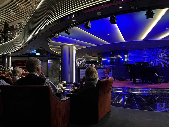Evening entertainment at the yacht club lounge