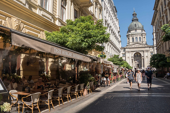 St Stephen's Basilica coming up