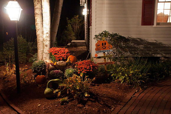 Halloween decoration at Sheri and Nate's house