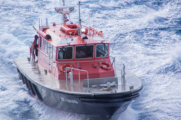 Coming to pick up the pilot